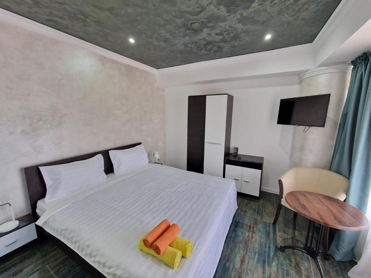 Kpm Downtown Apartments Букурещ Екстериор снимка